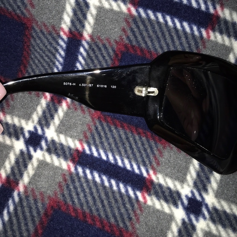 Chanel Sun glasses - Picture 3 of 4